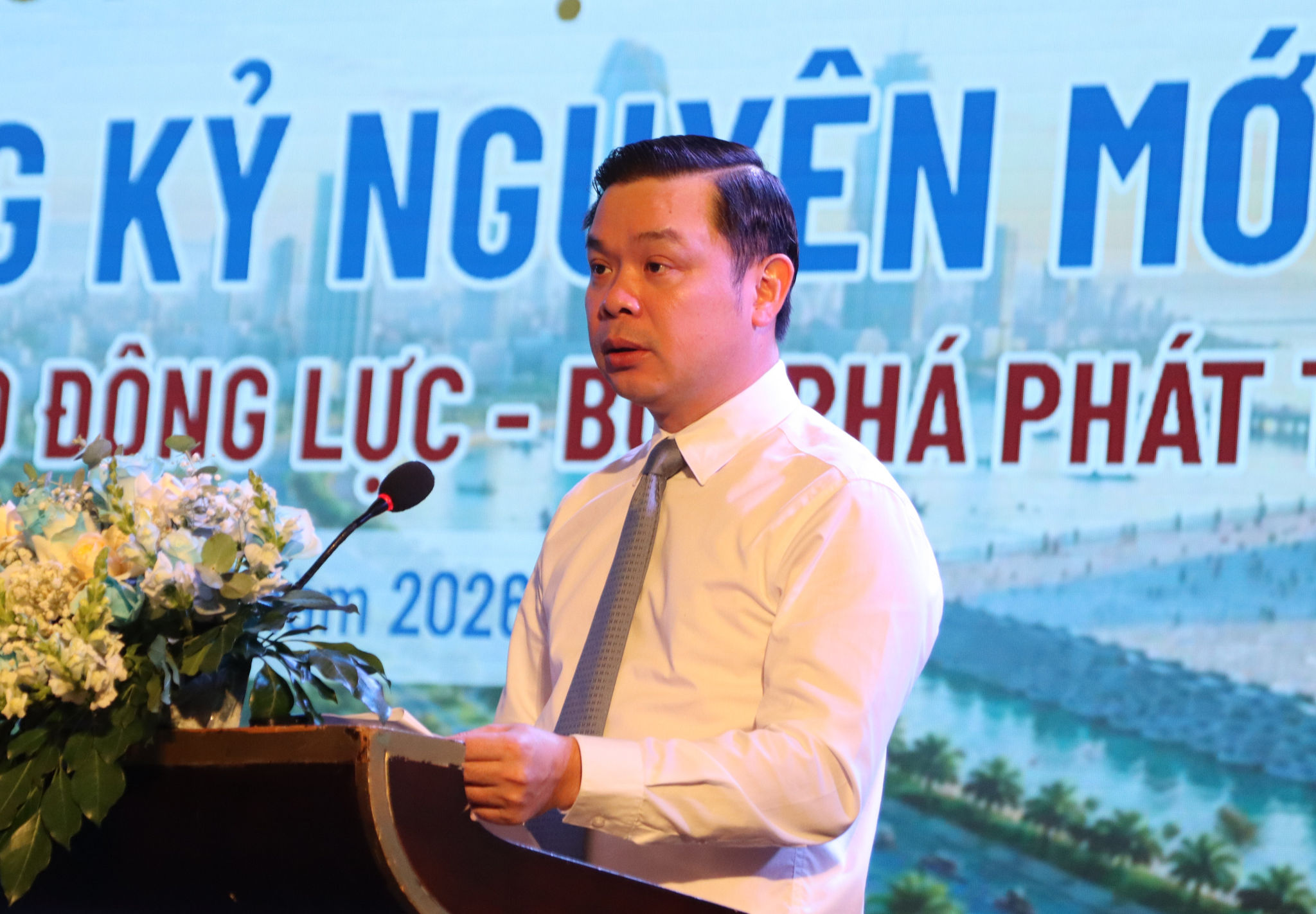 Ủy viên dự khuyết Trung ương Đảng, Chủ tịch UBND tỉnh Đắk Lắk Đỗ Hữu Huy khai mạc hội thảo
