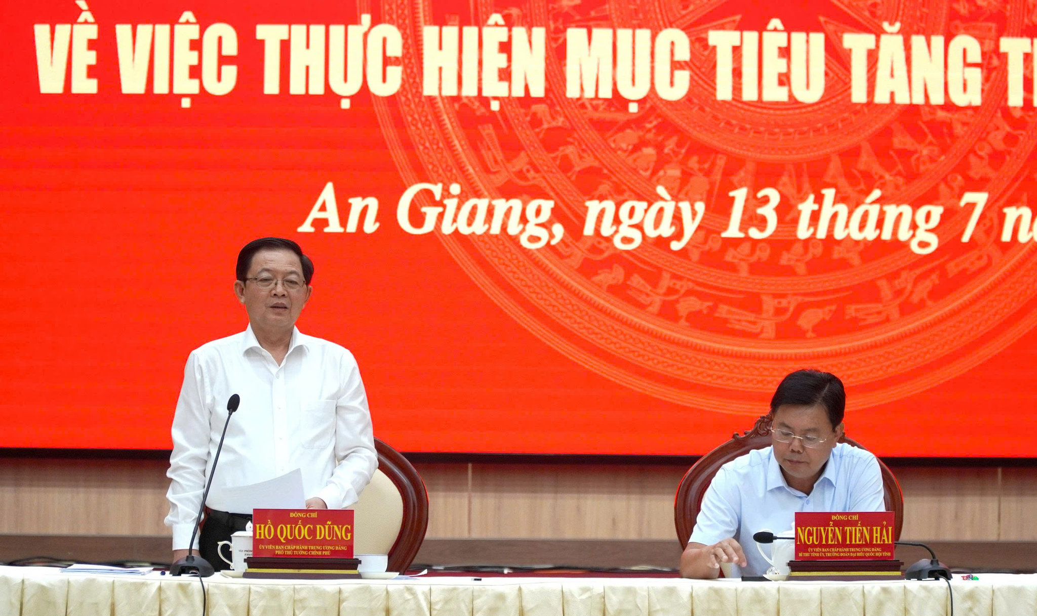 Phó Thủ tướng Hồ Quốc Dũng phát biểu tại buổi làm việc với lãnh đạo tỉnh An Giang