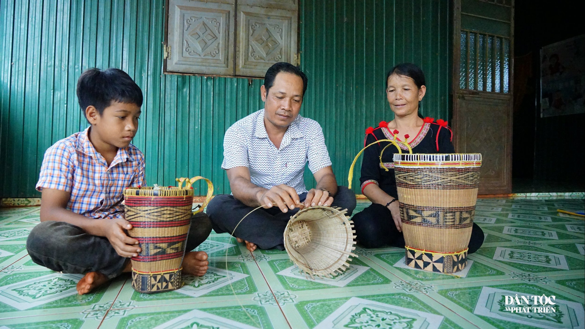 mối tình đẹp xuyên biên giới.jpg