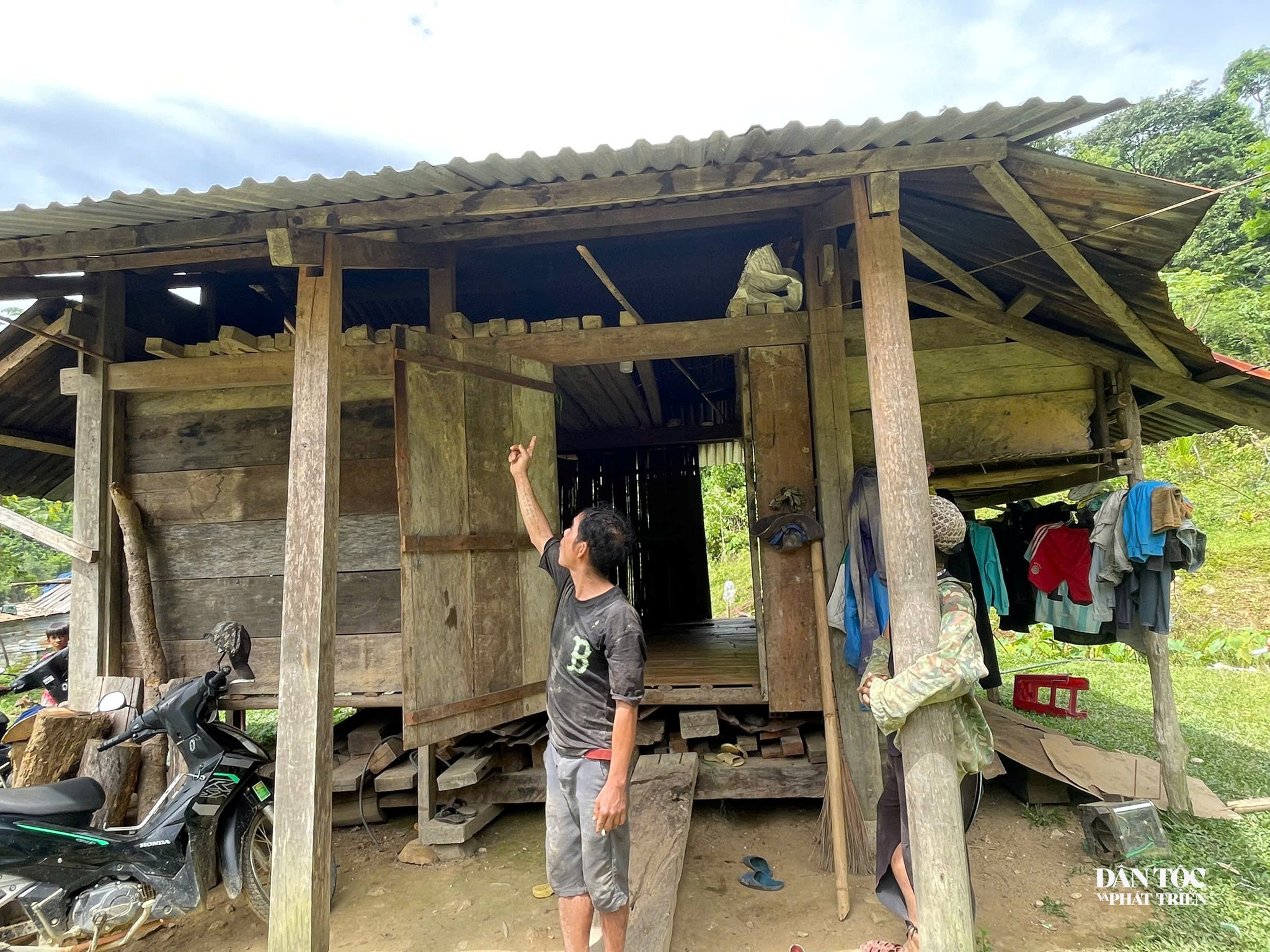 nhà tạm 3