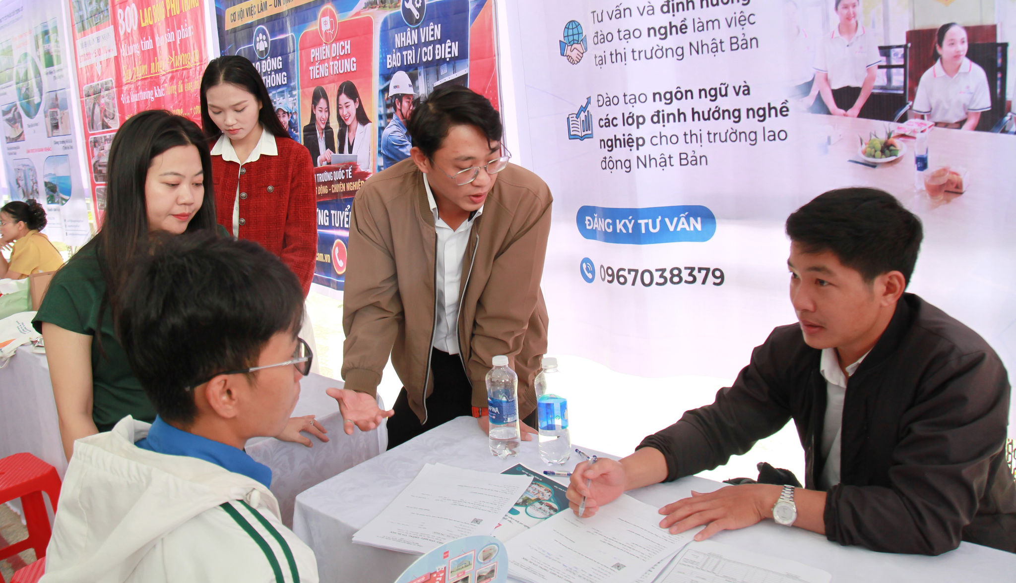 Quảng Ngãi mở rộng cơ hội việc làm cho đồng bào dân tộc thiểu số 