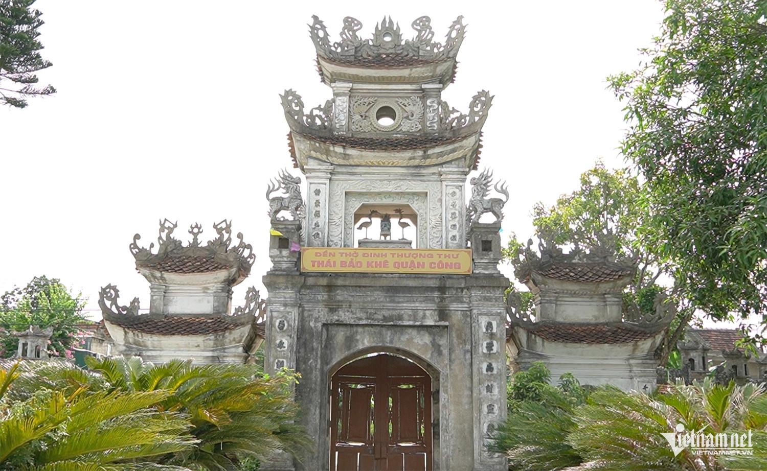 W-Đền thờ đinh bạt tuỵ 8.jpg