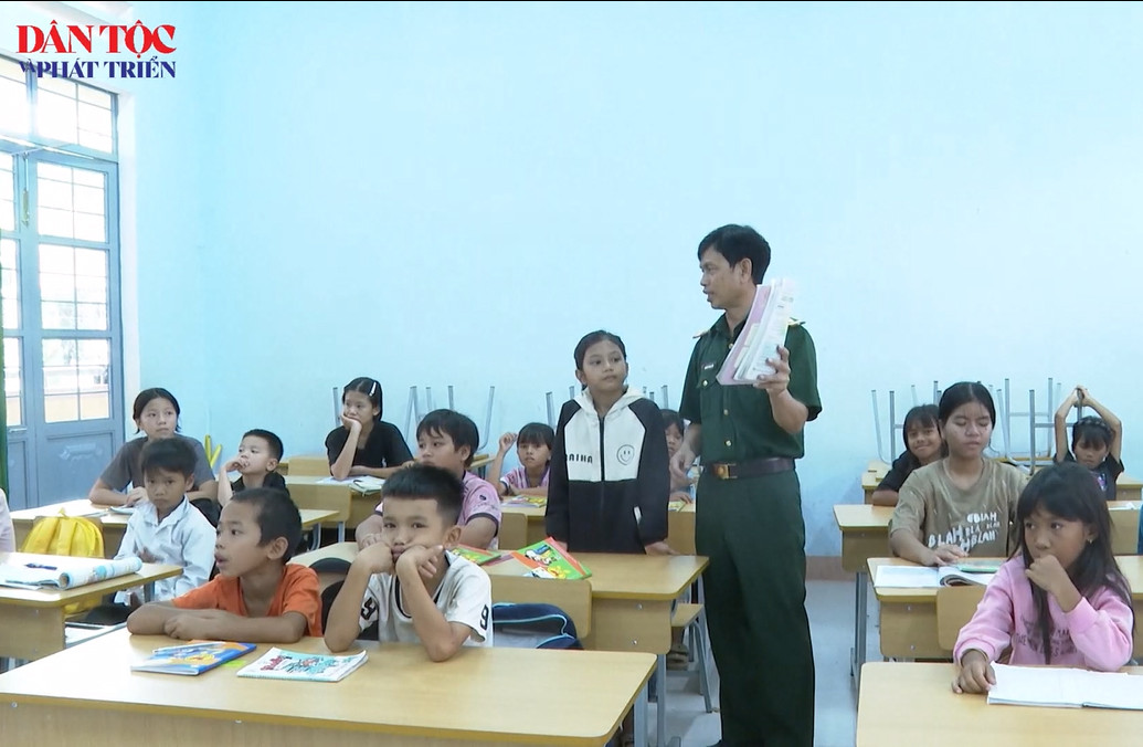 [Video] Để con em đồng bào DTTS bớt thiệt thòi 