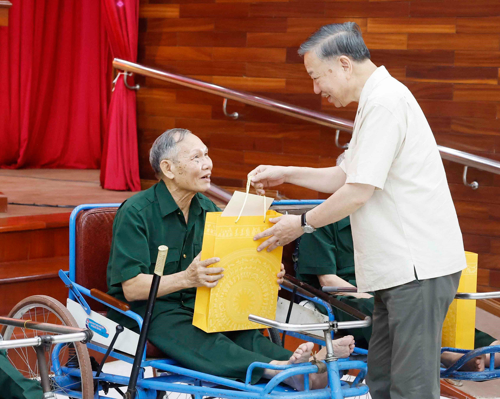 vnapotaltongbithuchutichnuocthamtrungtamdieuduongthuongbinhthuanthanh8887769 17840832086911694448225.jpg