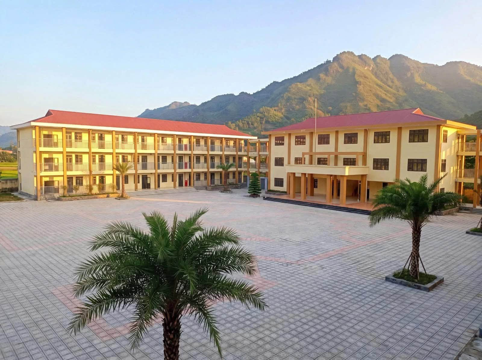 Trường Phổ thông Nội trú liên cấp Tiểu học và THCS xã Phong ThổHơn 40 ngày cho chặng nước rút