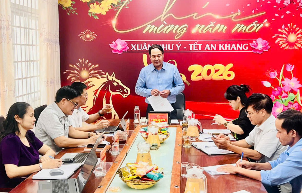 Phó Chủ tịch UBND tỉnh Đắk Lắk Y Nhuân Byă phát biểu tại buổi làm việc