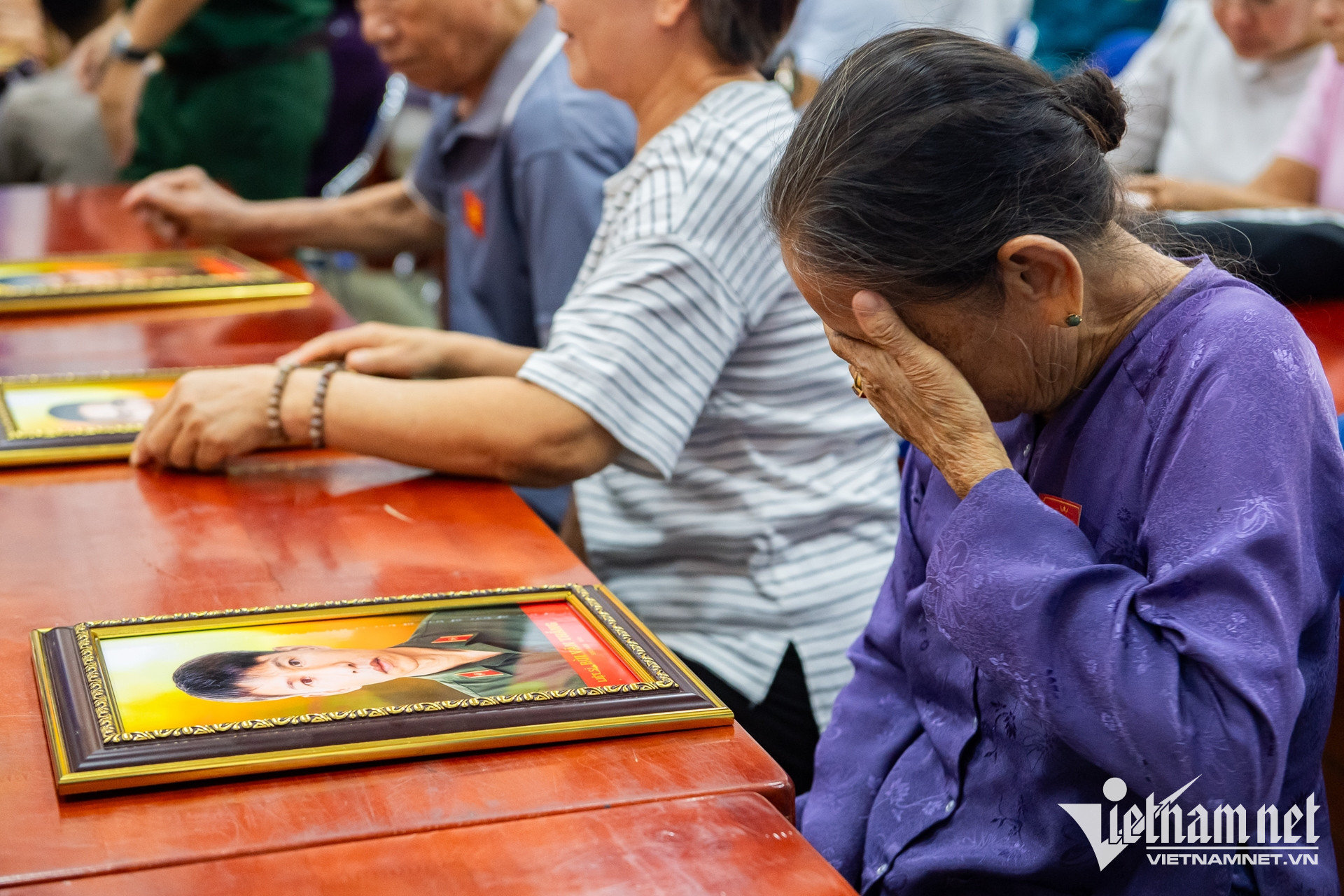 W-trao di ảnh liệt sỹ Nguyễn Huế 14.jpg