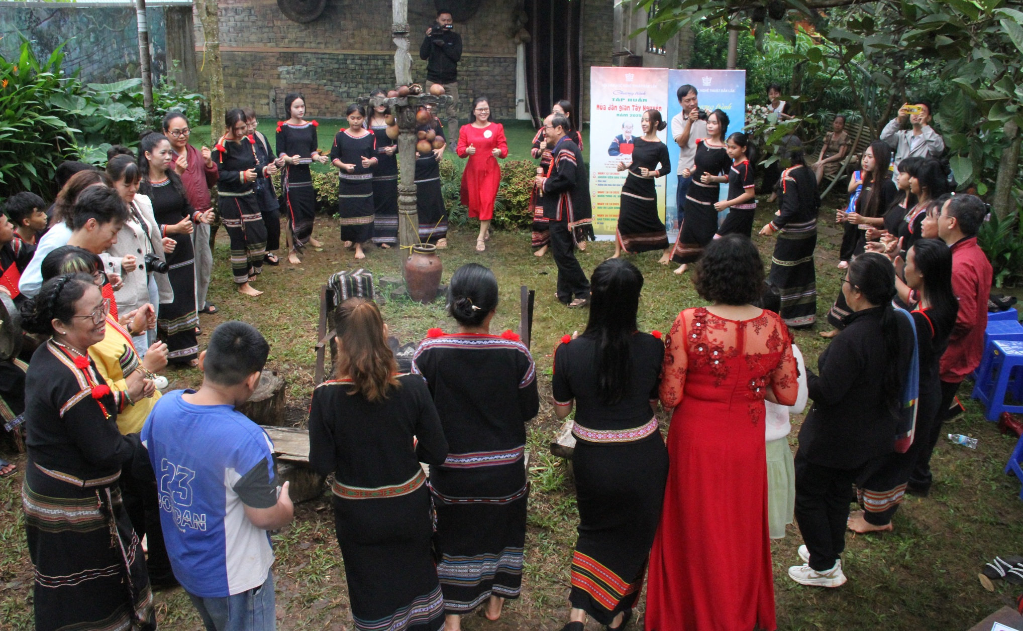 Homestay Hnoh Ea Kao của gia đình bà H Yam là điểm đến nhiều khách du lịch lựa chọn