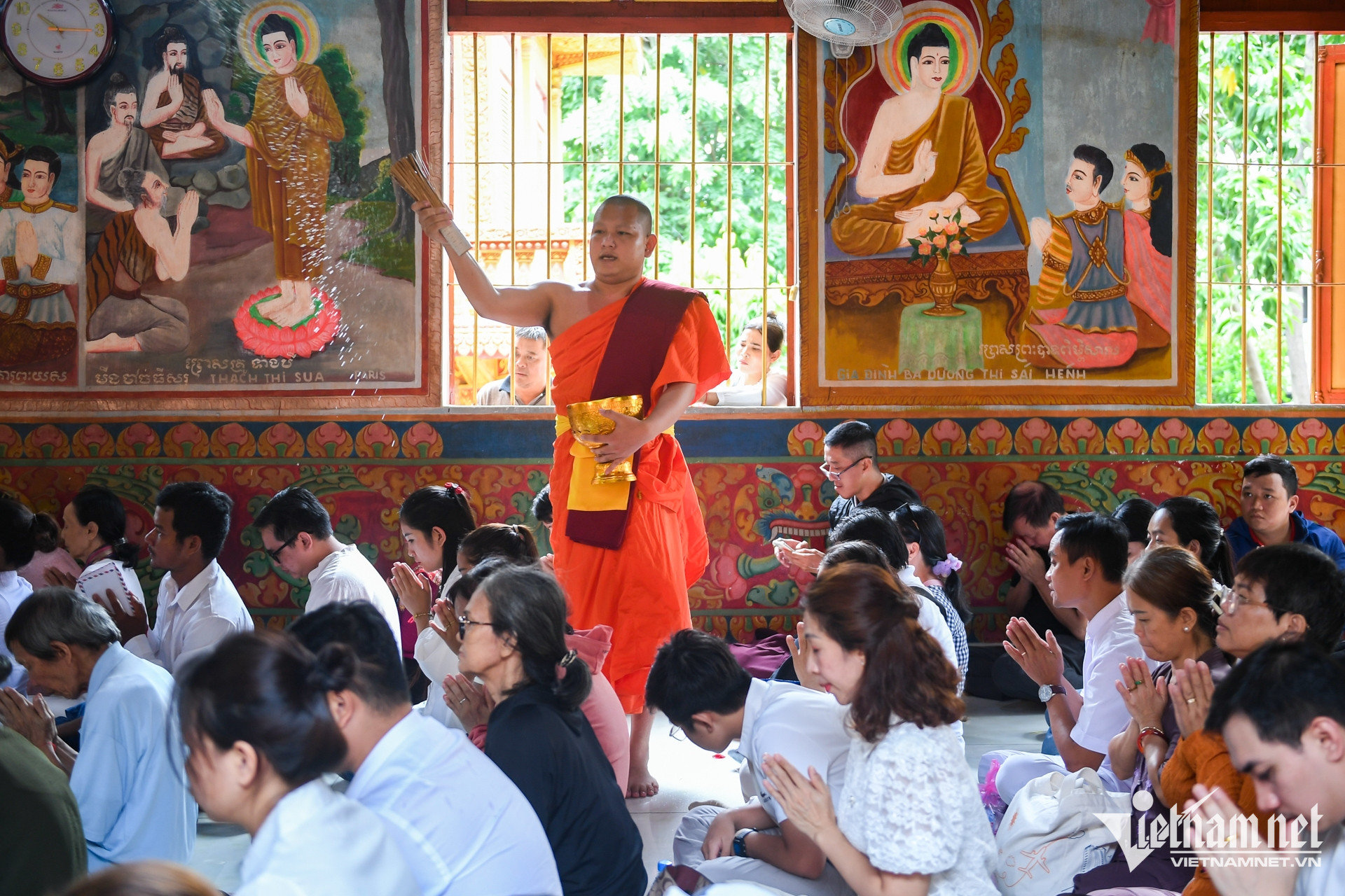 W- chùa khmer TPHCM dâng y Nguyễn Huế 29.jpg