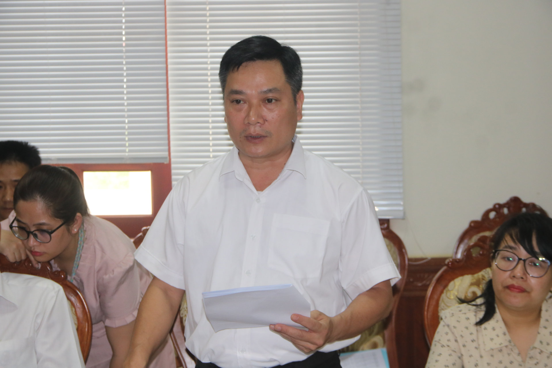 Đại diện các địa phương trao đổi với Đoàn công tác về việc triển khai các dự án, công trình trong giai đoạn 2026 - 2030. Ảnh: Huy Trường