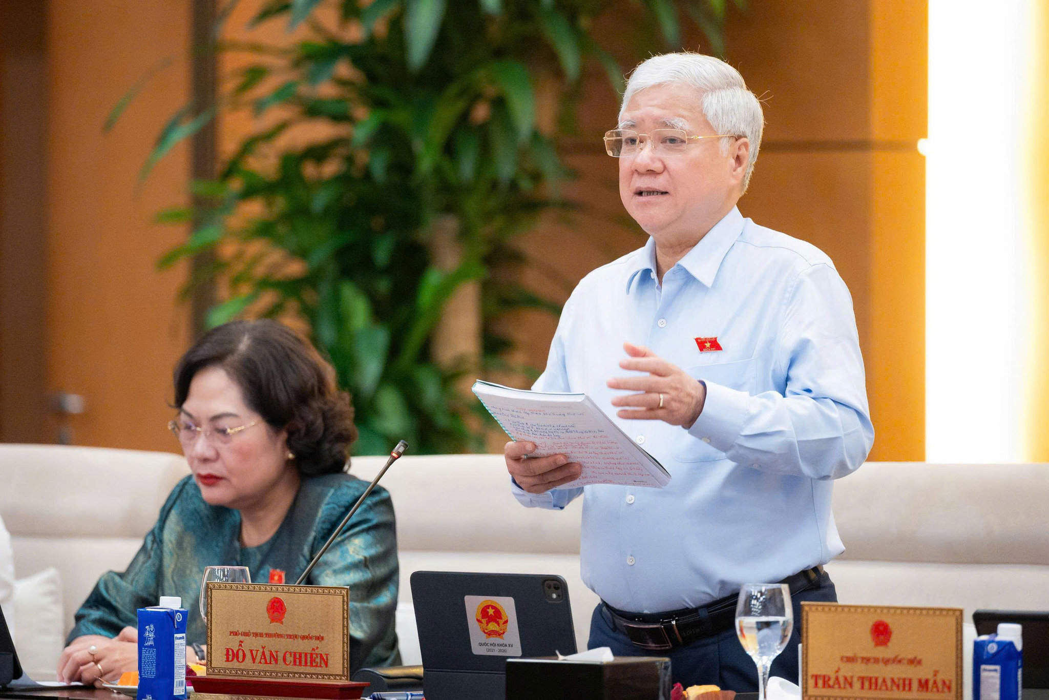 Phó Chủ tịch Thường trực Quốc hội Đỗ Văn Chiến cho ý kiến tại Phiên họp. Ảnh: Cổng thông tin điện tử Quốc hội