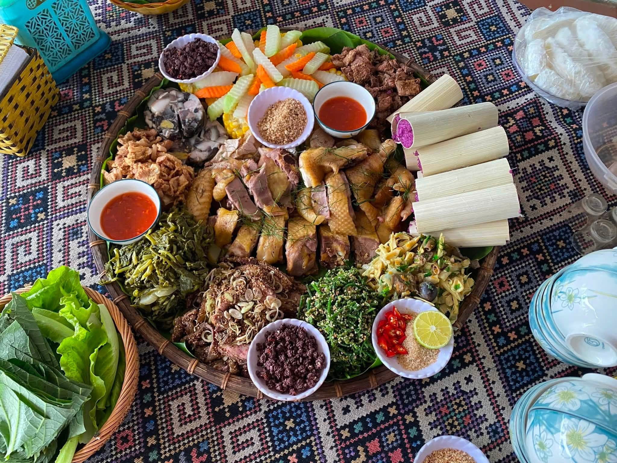 Ẩm thực Long Cốc hấp dẫn và mang nét đặc trưng riêng. Ảnh: Tony Luận