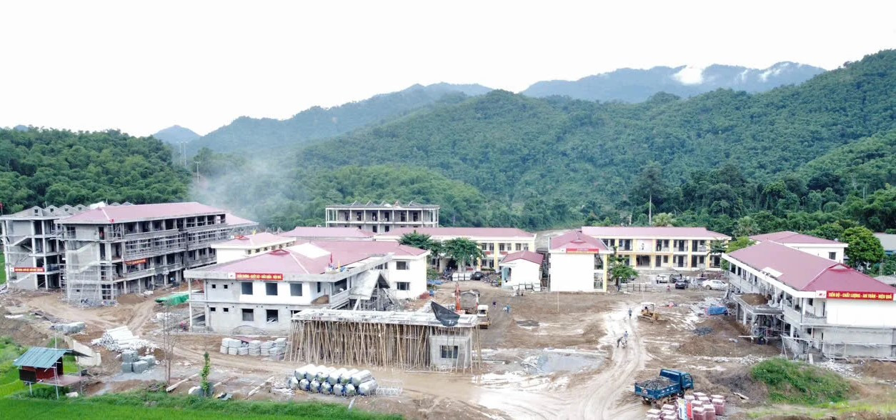 Trường Nội trú liên cấp Tiểu học và THCS Tam Lư phấn đấu hoàn thành trước ngày 30/8, sẵn sàng đón học sinh trong năm học mới 2026-2027.