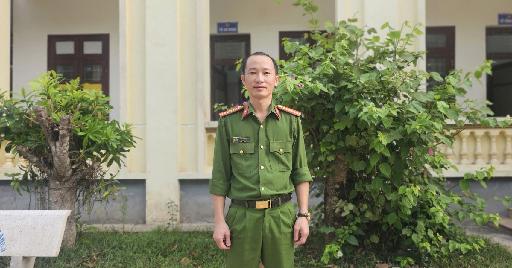 Trưởng công an xã nói tiếng Mông, đánh nhau với 'ma rừng' bằng 'vũ khí' đặc biệt 