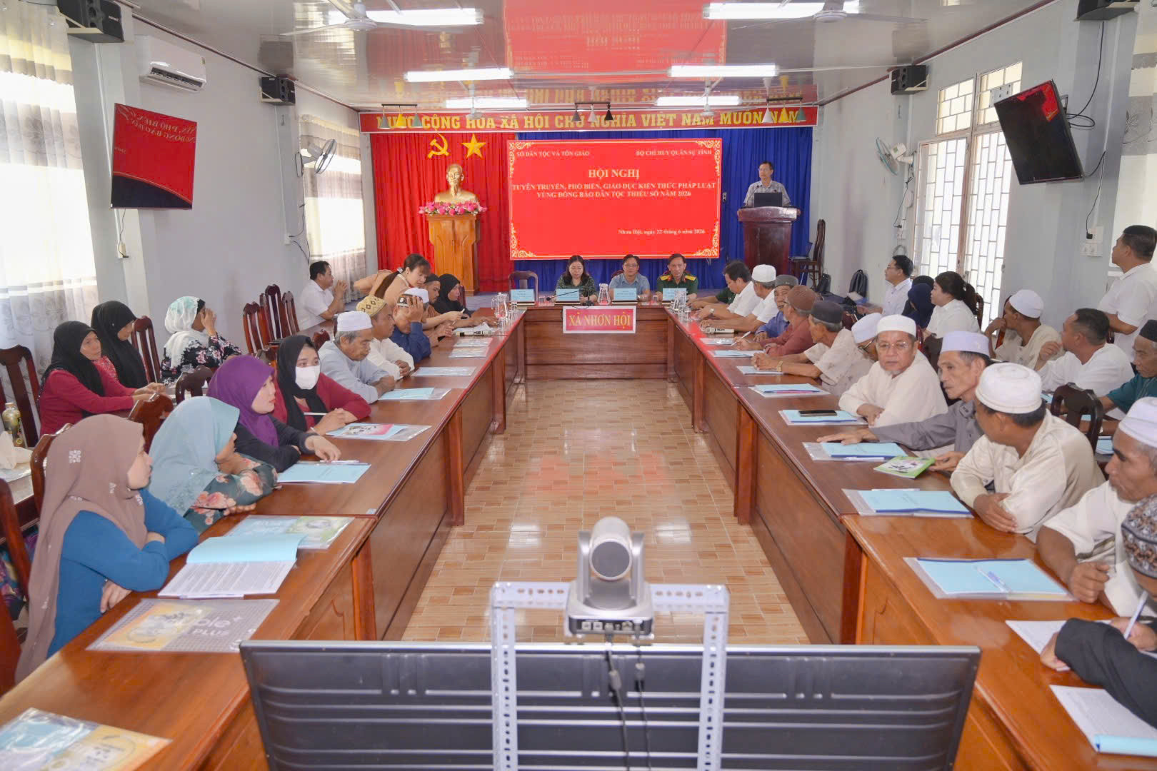 Lớp tập huấn, phổ biến kiến thức pháp luật cho Người có uy tín vùng đồng bào Chăm An Giang