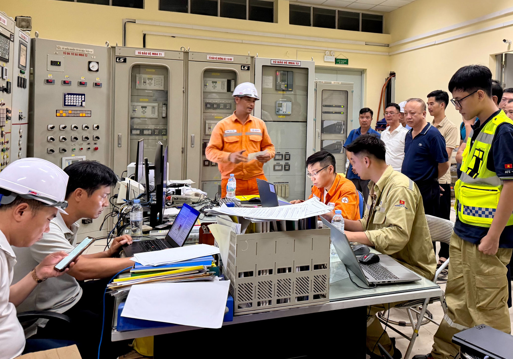 EVNNPC đóng điện dự án lắp đặt hệ thống BESS tại Trạm biến áp 110kV Song Khê, Bắc Ninh 
