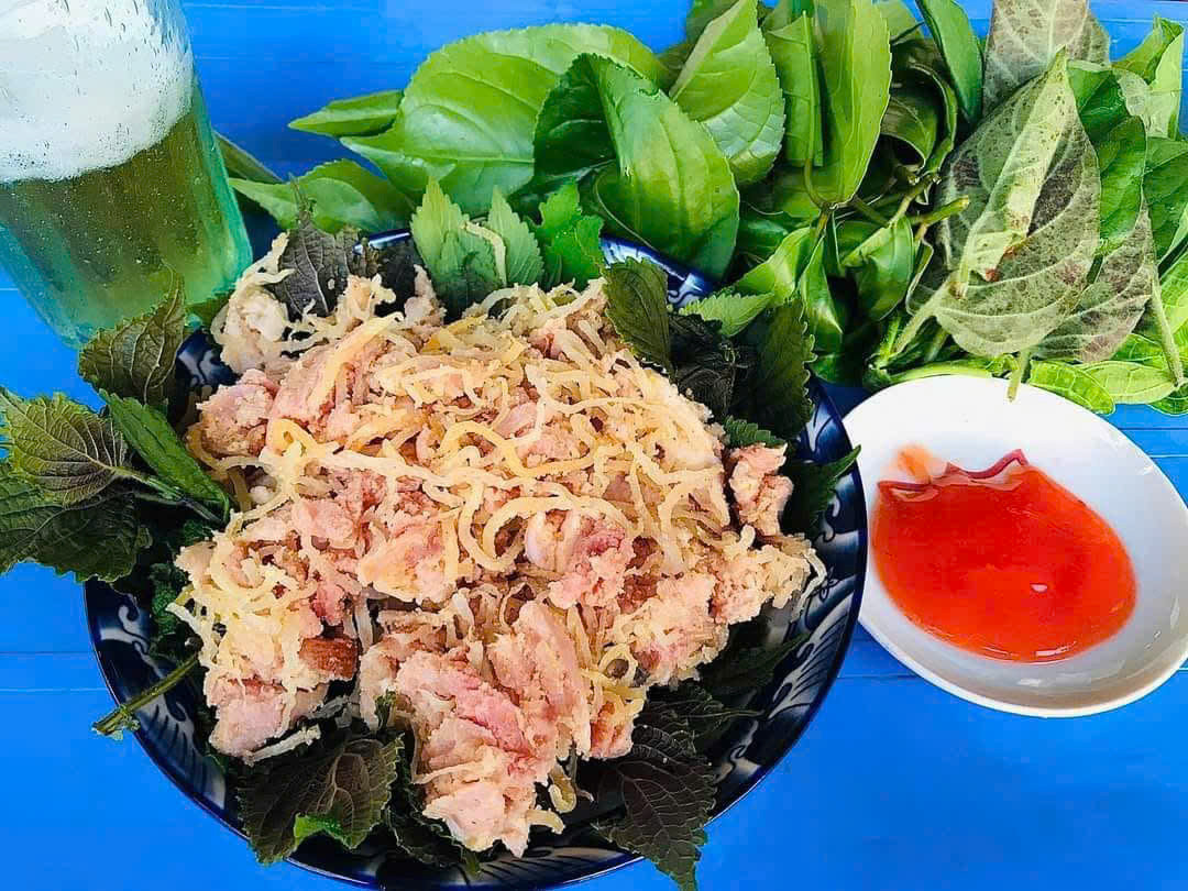 Thịt chua đu đủ - nét riêng trong món ăn của người Mường 