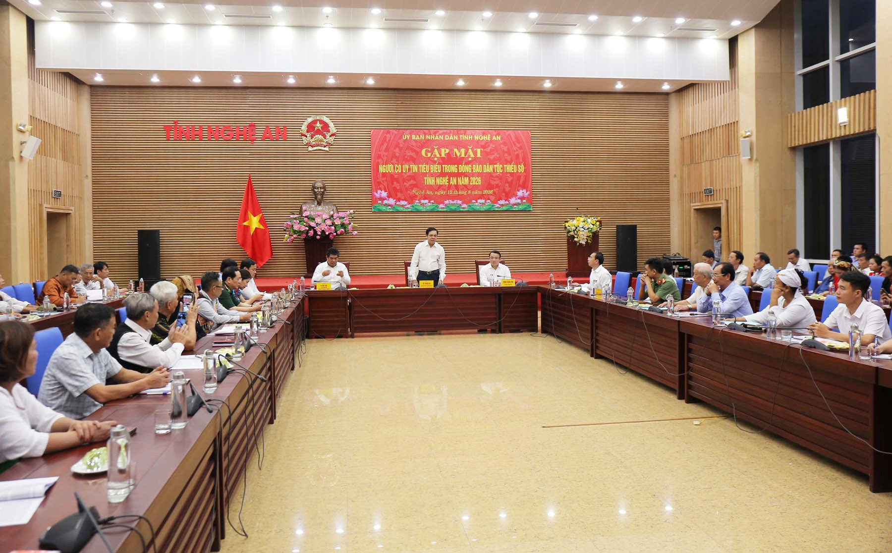 Chủ tịch UBND tỉnh Nghệ An: Kỳ vọng Người có uy tín tiếp tục là “hạt nhân” ở bản làng 