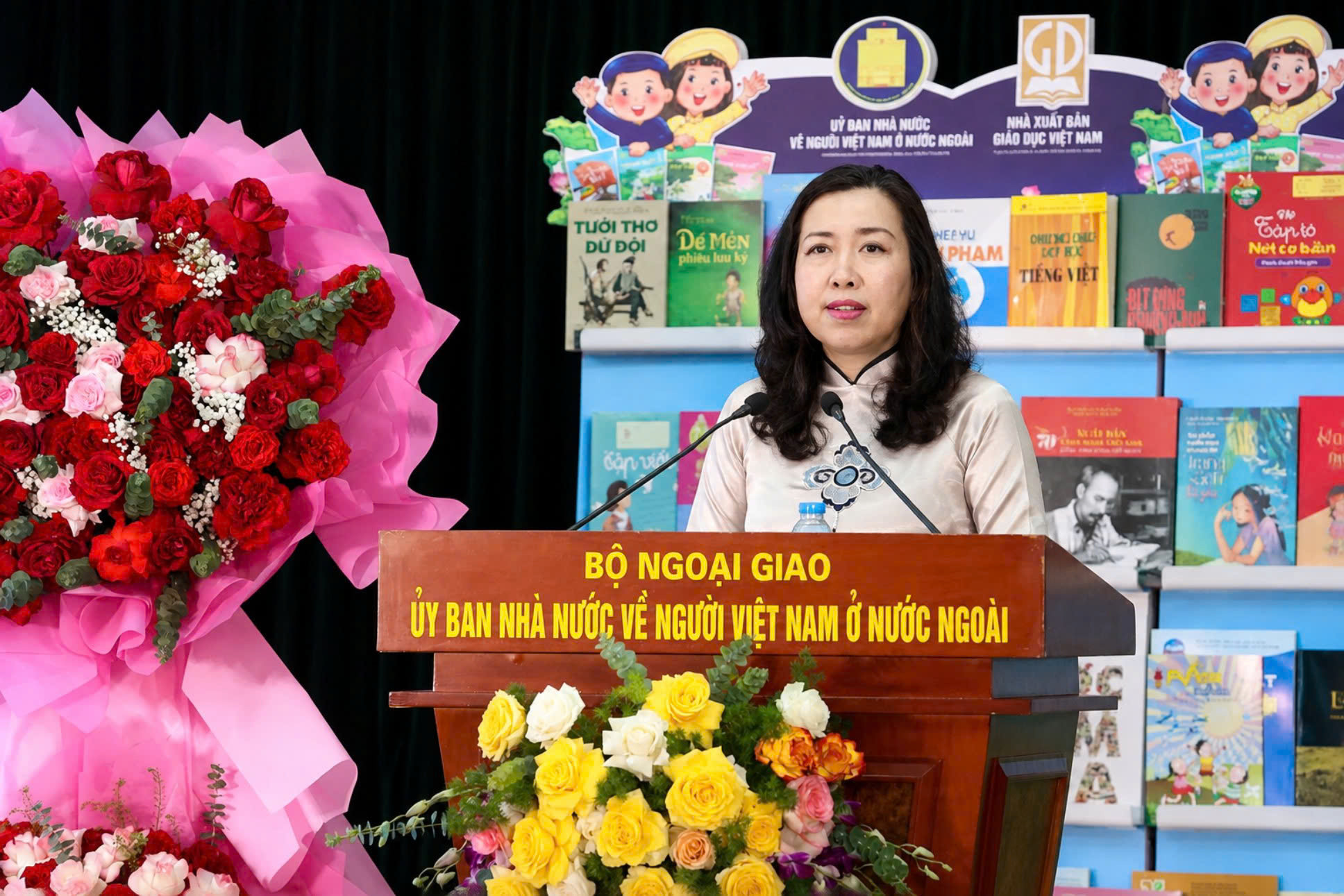 Giữ tiếng Việt nơi xa xứ: Bồi đắp cội nguồn cho các thế hệ kiều bào