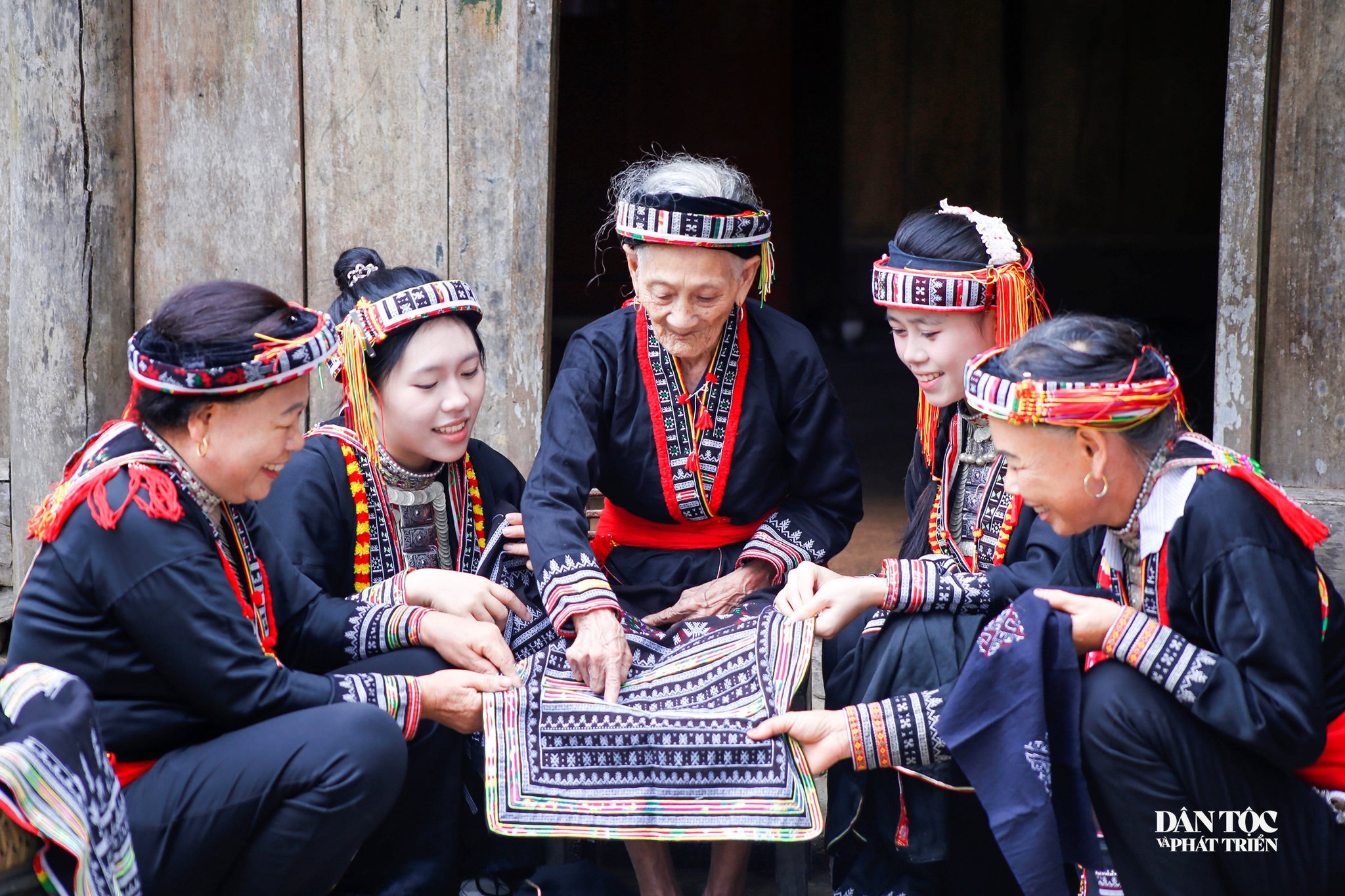 Nối nghiệp tổ tiên