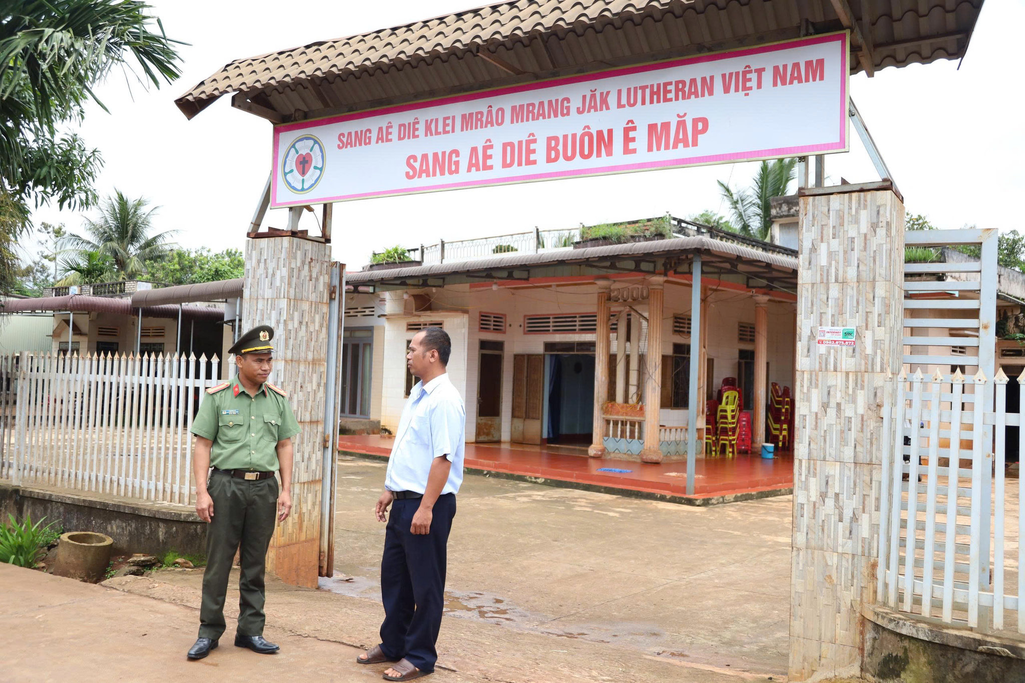 Với anh Y Dham Byă, bảo đảm an ninh tôn giáo không chỉ bằng việc quản lý, kiểm tra mà tạo sự đồng thuận