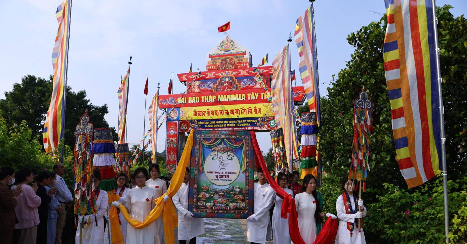 8 tòa linh vị, 8 miền đất thiêng tri ân những người hóa thành bình yên Tổ quốc 
