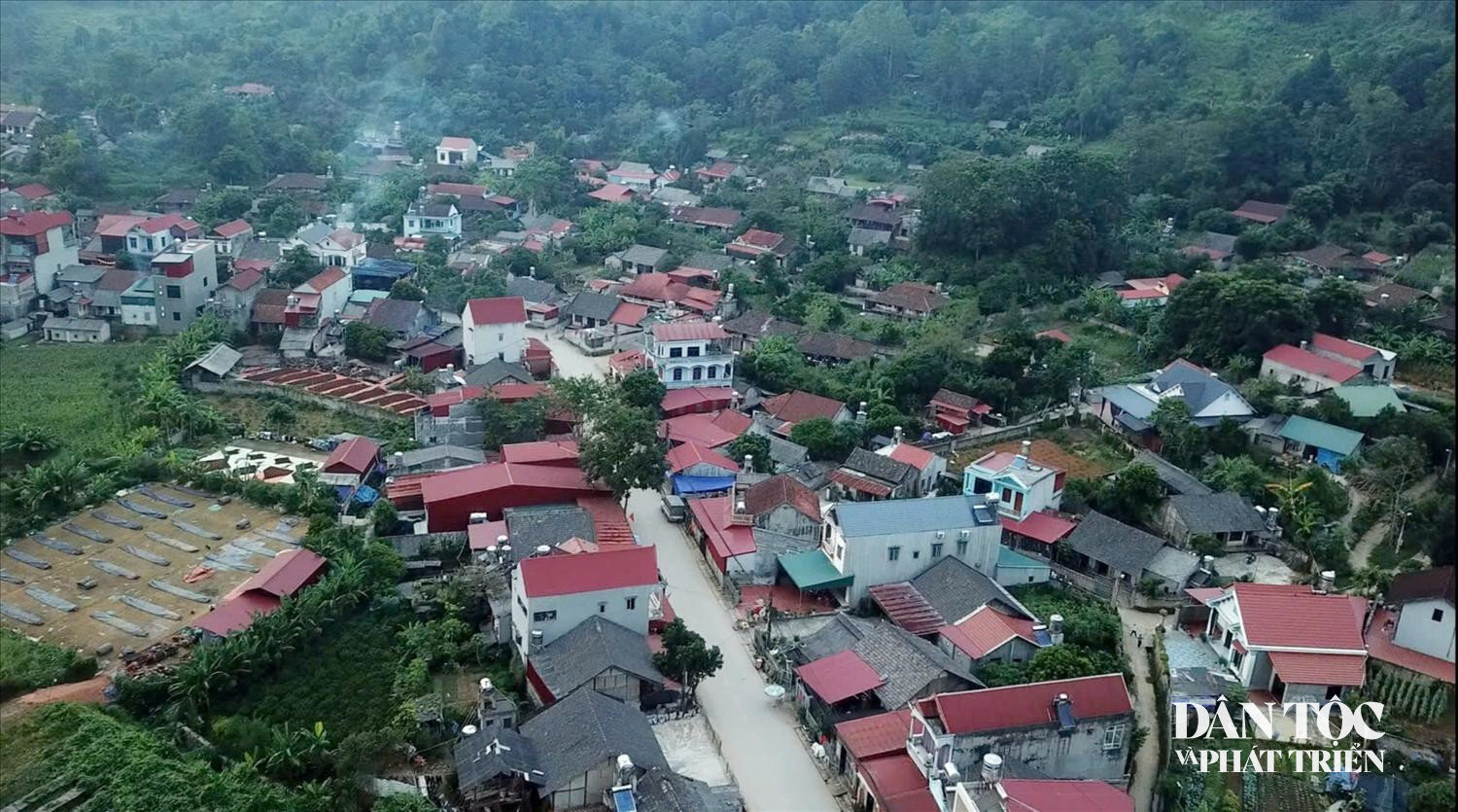 dien-mao-nong-thon-o-vung-cao-xu-lang-dang-co-nhung-chuyen-bien-ro-net-2109(1).jpg