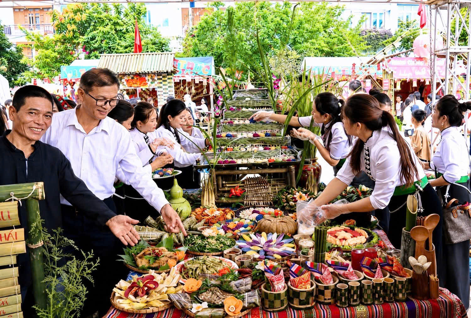 Sơn La mở ra hành trình nhiều sắc màu, từ mùa quả ở Ngọc Chiến, lễ hội vùng biên Lóng Sập, mùa vàng Xím Vàng đến những trải nghiệm văn hóa tại Mộc Châu Dịp Quốc khánh 2/9. Ảnh: Sở VHTT&DL Sơn La