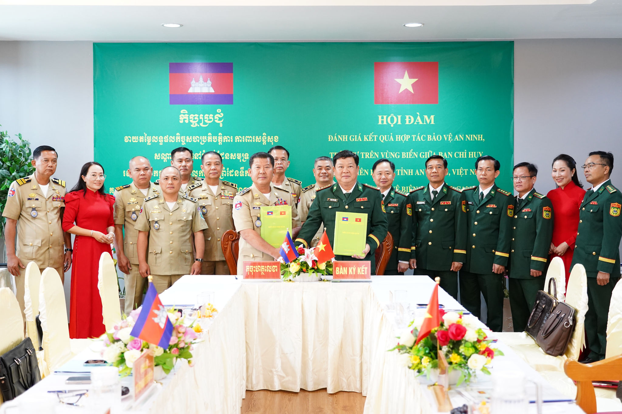 Hội đàm là cơ hội tăng cường mối quan hệ ngoại giao, tìm tiếng nói chung, tháo gỡ các vướng mắc khu vực biên giới. Ảnh: Tiến Vinh