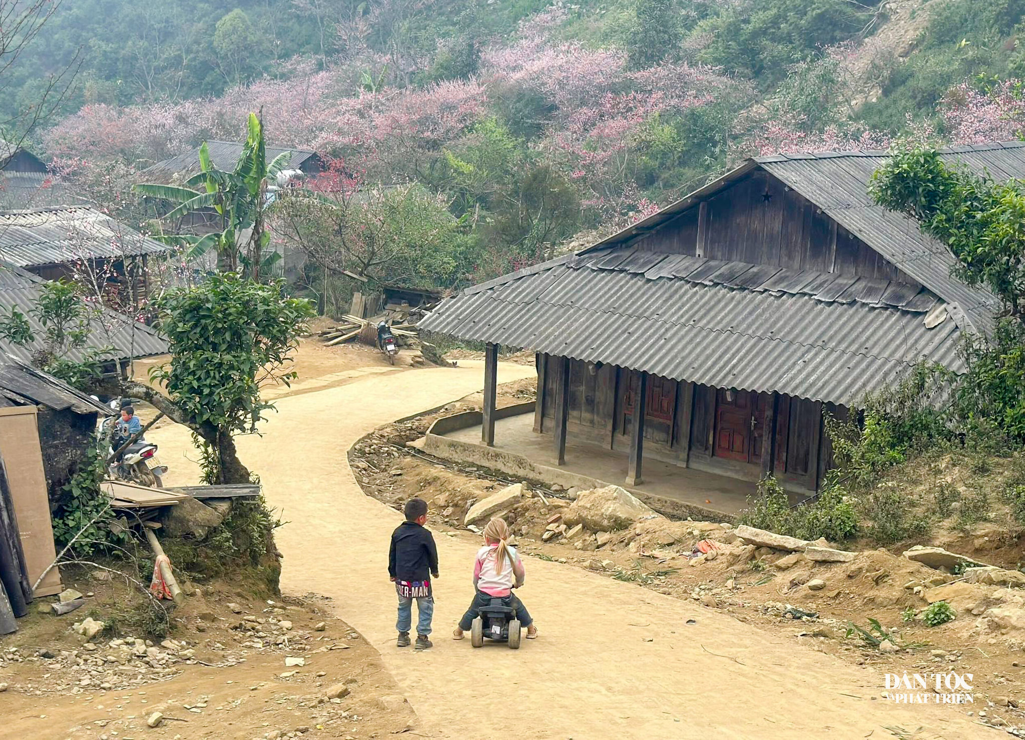 Đường bê tông Giàng Pằng