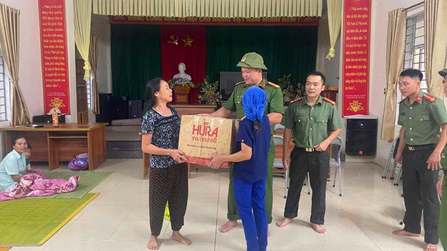 Trung Ha trao qua (1)