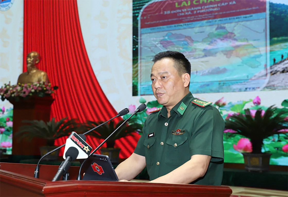 Hơn 2.000 người chưa có Smartphone, lính Biên phòng Lai Châu đi từng bản “xóa mù số” 