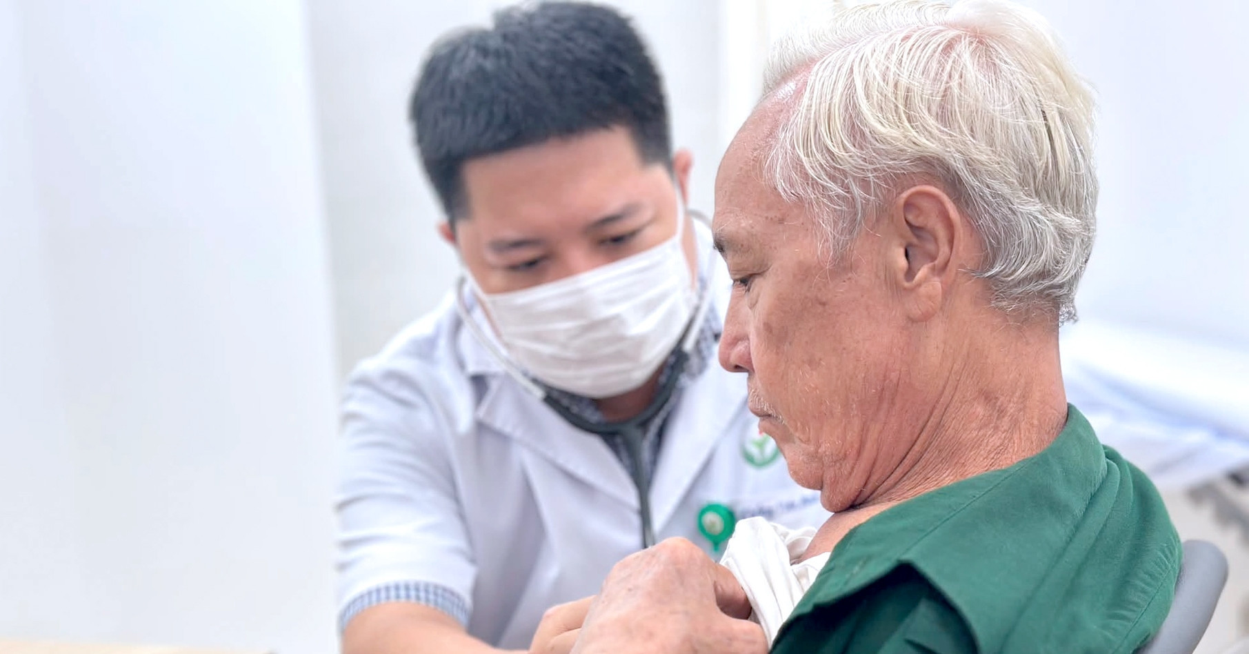 Bộ trưởng Y tế nói về đề xuất sửa chính sách thanh toán BHYT cho người nghỉ hưu 