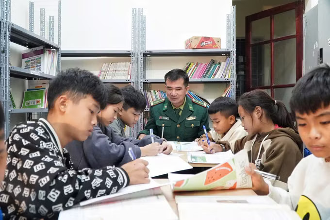Những người lính gieo ước mơ nơi ký túc xá vùng biên 