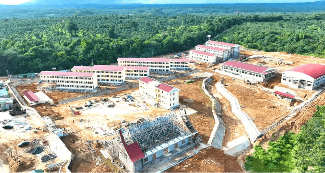 Gia Lai đề nghị quân đội tiếp tục hỗ trợ hoàn thành 7 trường nội trú biên giới 