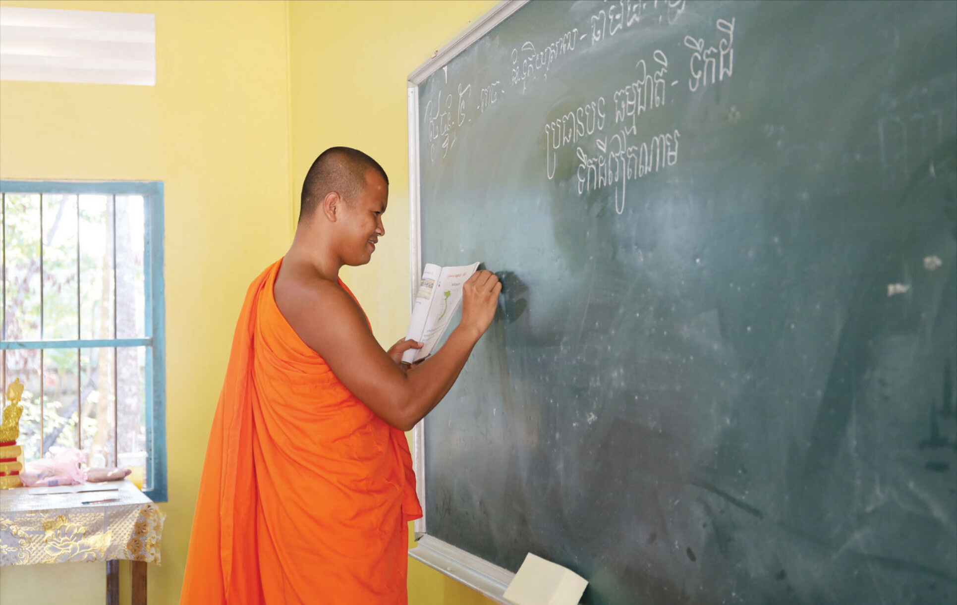Chính sách tạo động lực cho những người truyền dạy chữ Khmer 