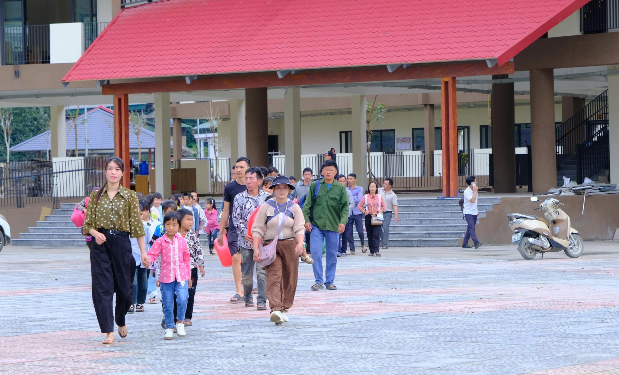 Vùng cao năm học mới: Sửa trường sau lũ, bổ sung giáo viên, đón học sinh 