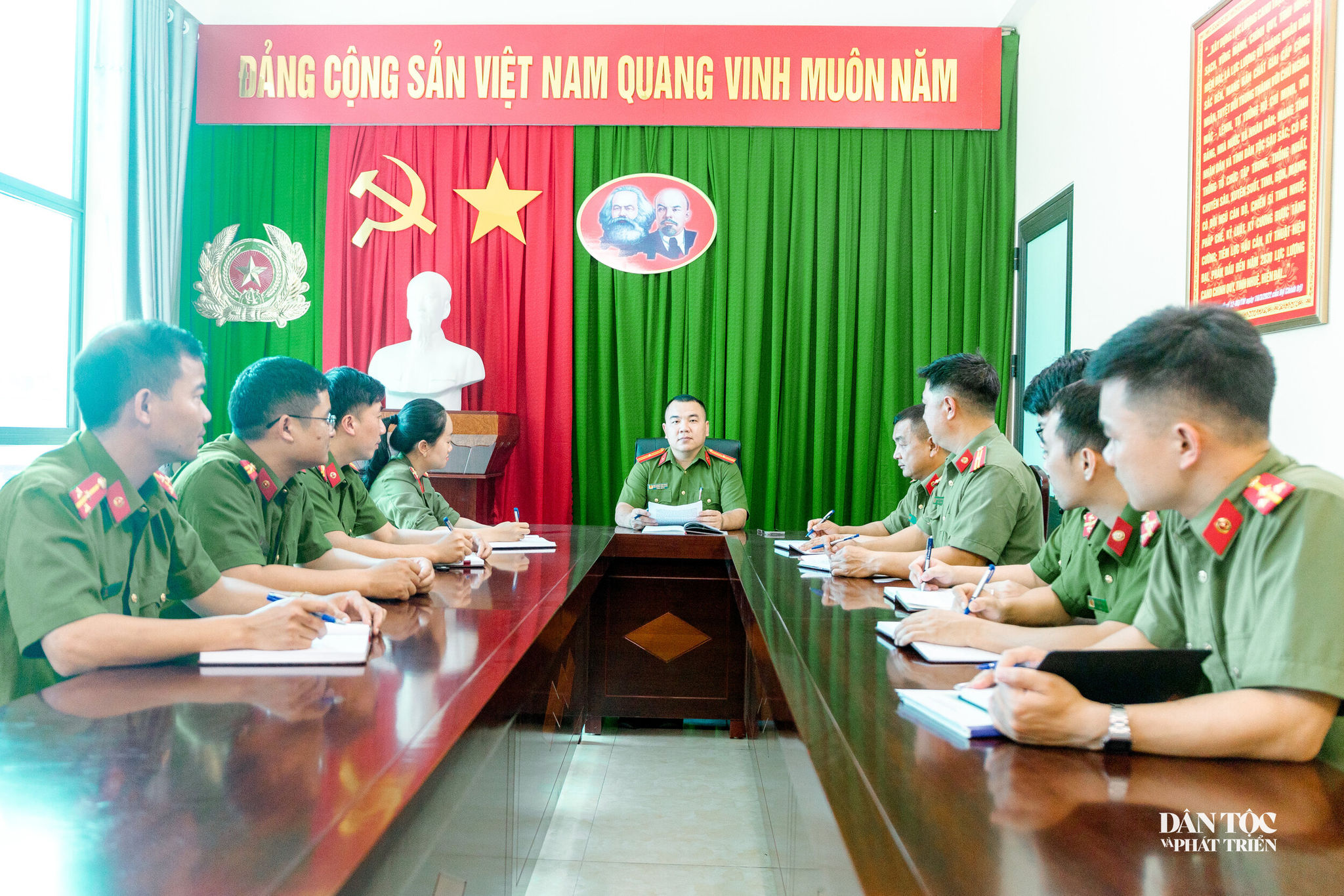 at12345.jpg