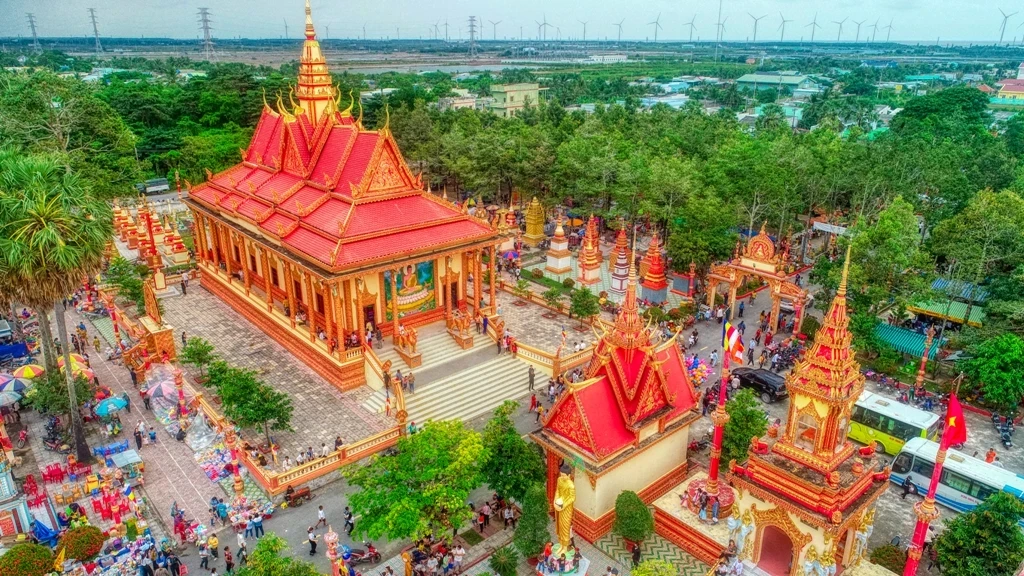 Chùa Xiêm Cán ngôi chùa Khmer nổi tiếng với phong cách nghệ thuật lẫn kiến trúc độc đáo. Ảnh: CTV