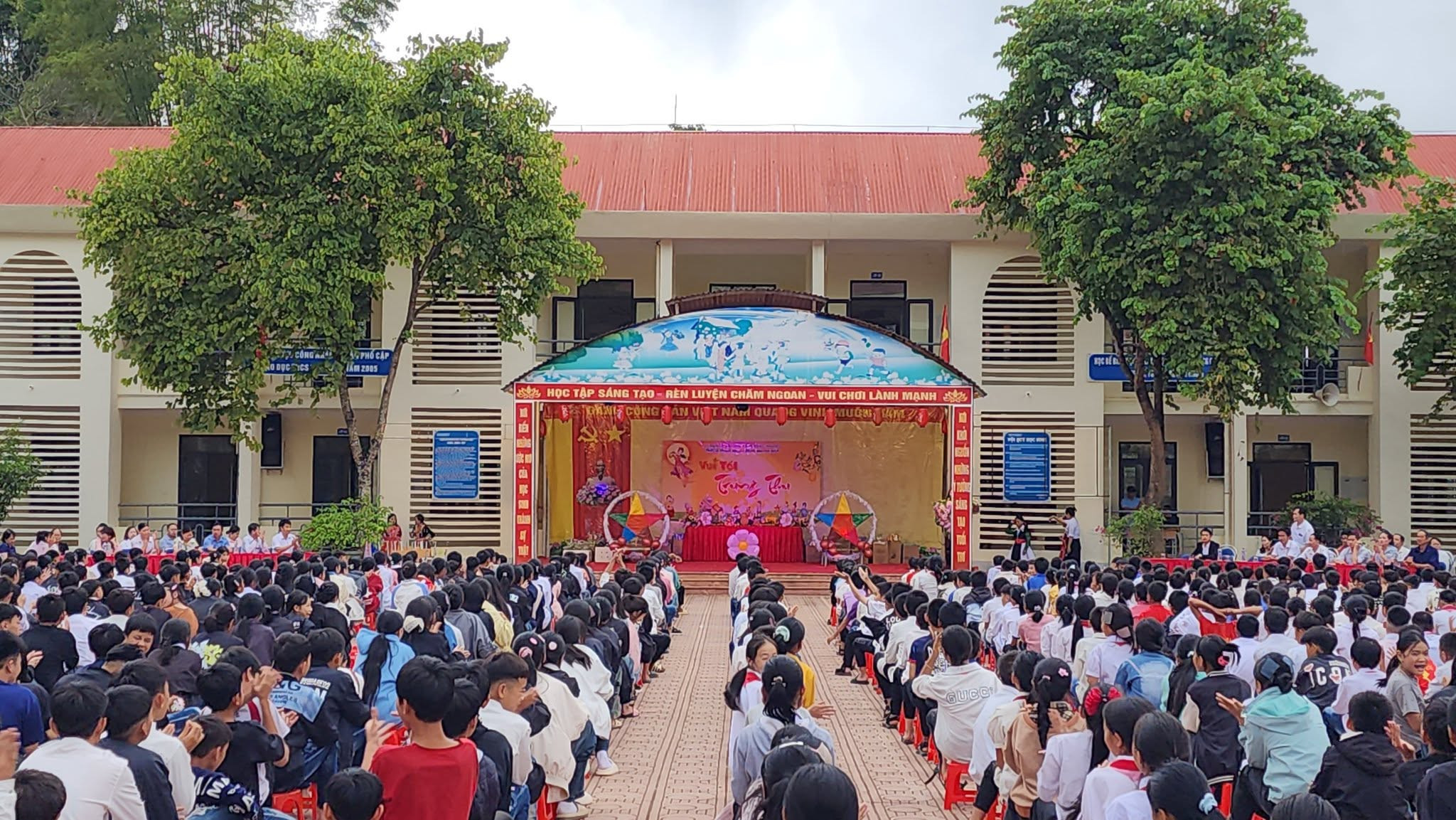 Điện Biên báo cáo Thủ tướng về việc kêu gọi hỗ trợ bữa ăn cho học sinh 