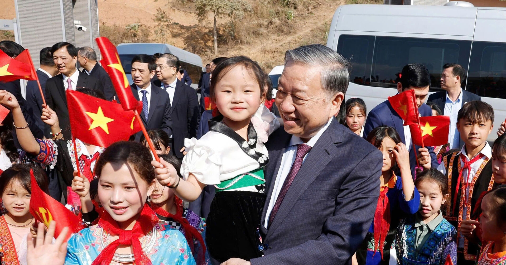 Bước chuyển quan trọng của giáo dục dân tộc 