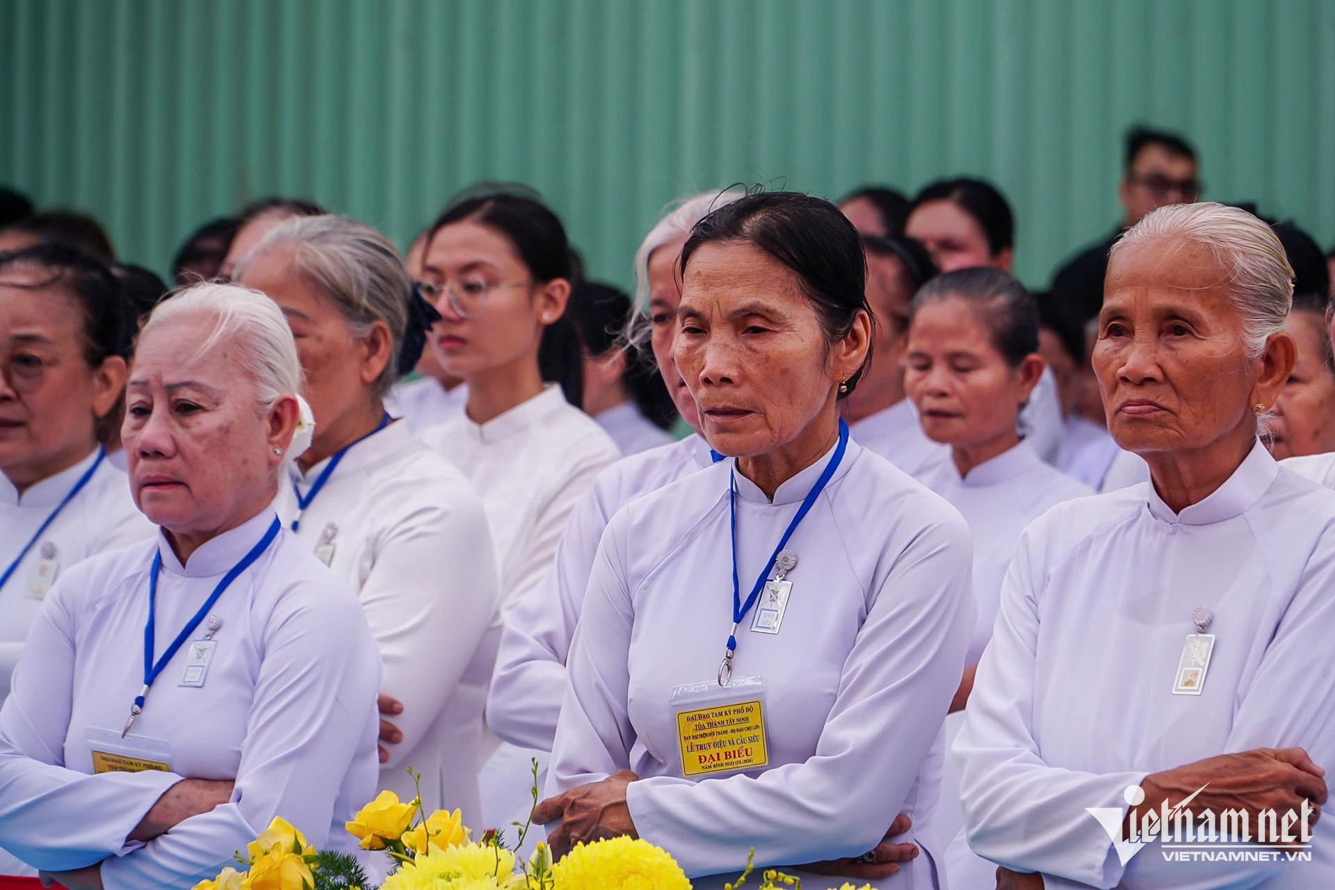 W-cao đài TPHCM nguyễn huế 5.jpg