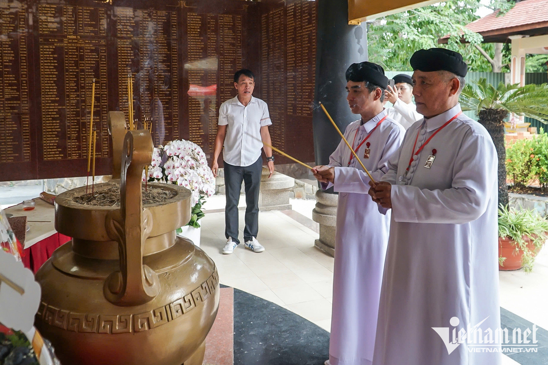 W-cao đài TPHCM nguyễn huế 9.jpg