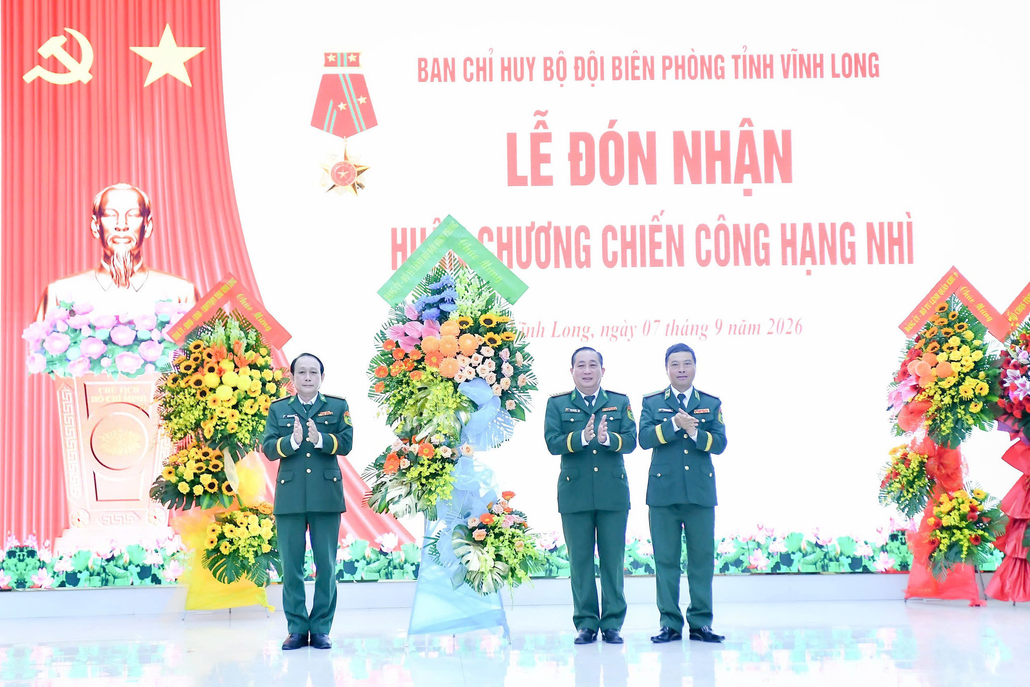 Bộ đội Biên phòng Vĩnh Long đón nhận Huân chương Chiến công hạng Nhì