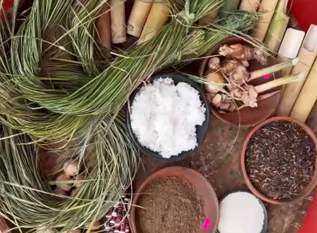 [Short video] Nghệ thuật ủ rượu cần bằng men lá của người Mnông 