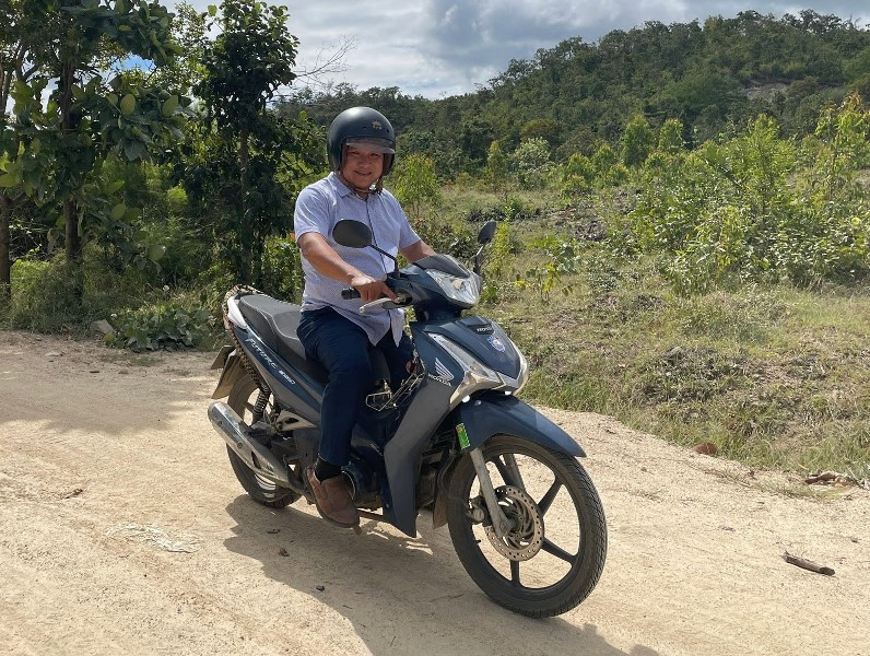 Lên rẫy tìm trò 1.jpg