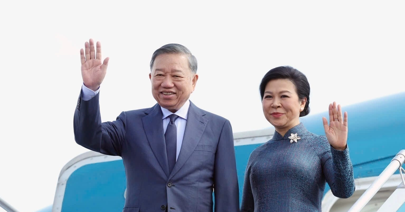 Tổng Bí thư, Chủ tịch nước cùng phu nhân lên đường thăm Nga, Pháp 