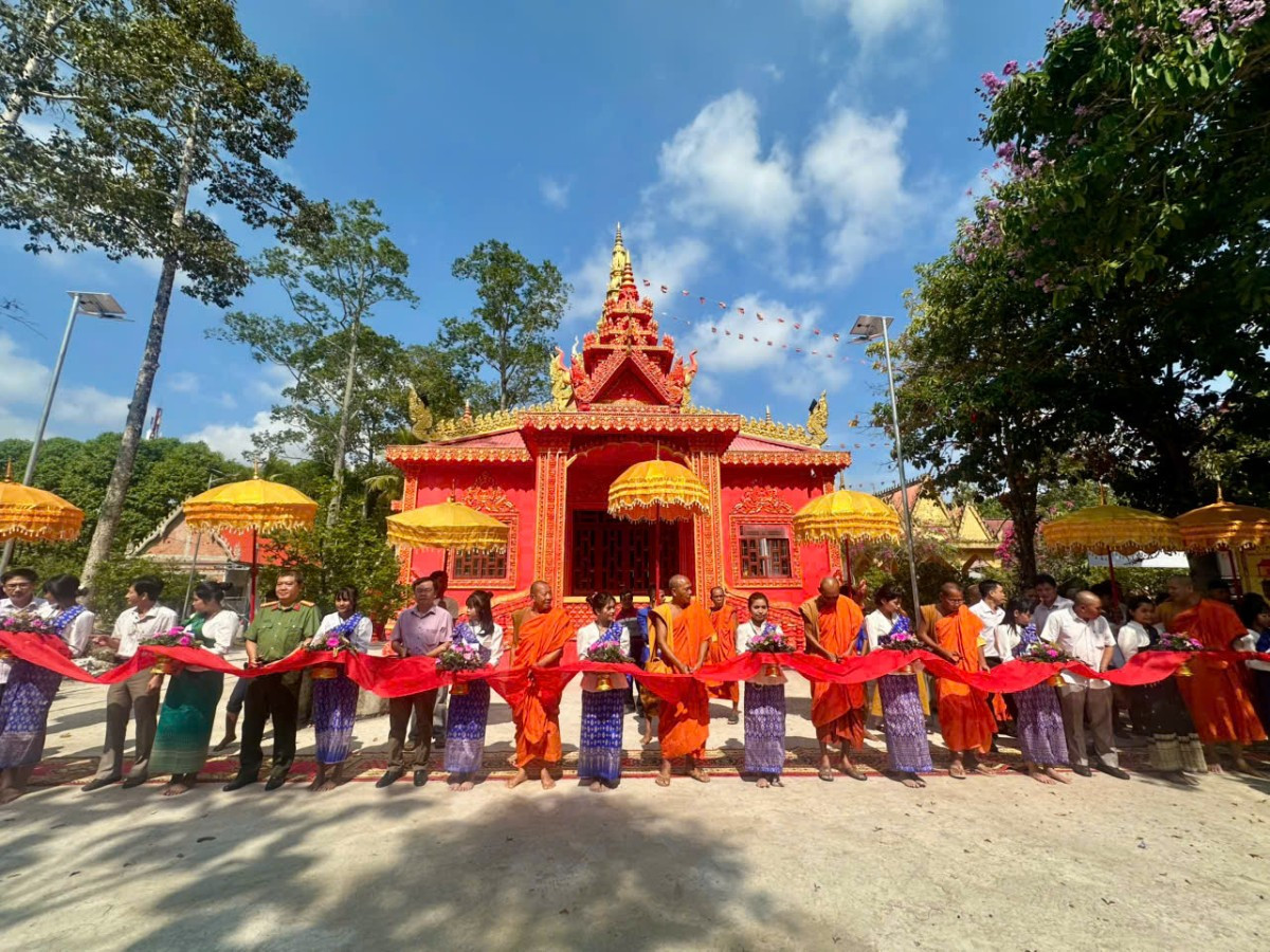Giảng đường chùa Nha Si Cũ vừa mới được khánh thành với tổng kinh phí hơn 5 tỷ đồng do thượng toạ Người có uy tín xã Long Thạnh vận động. Ảnh: Sư Thiền