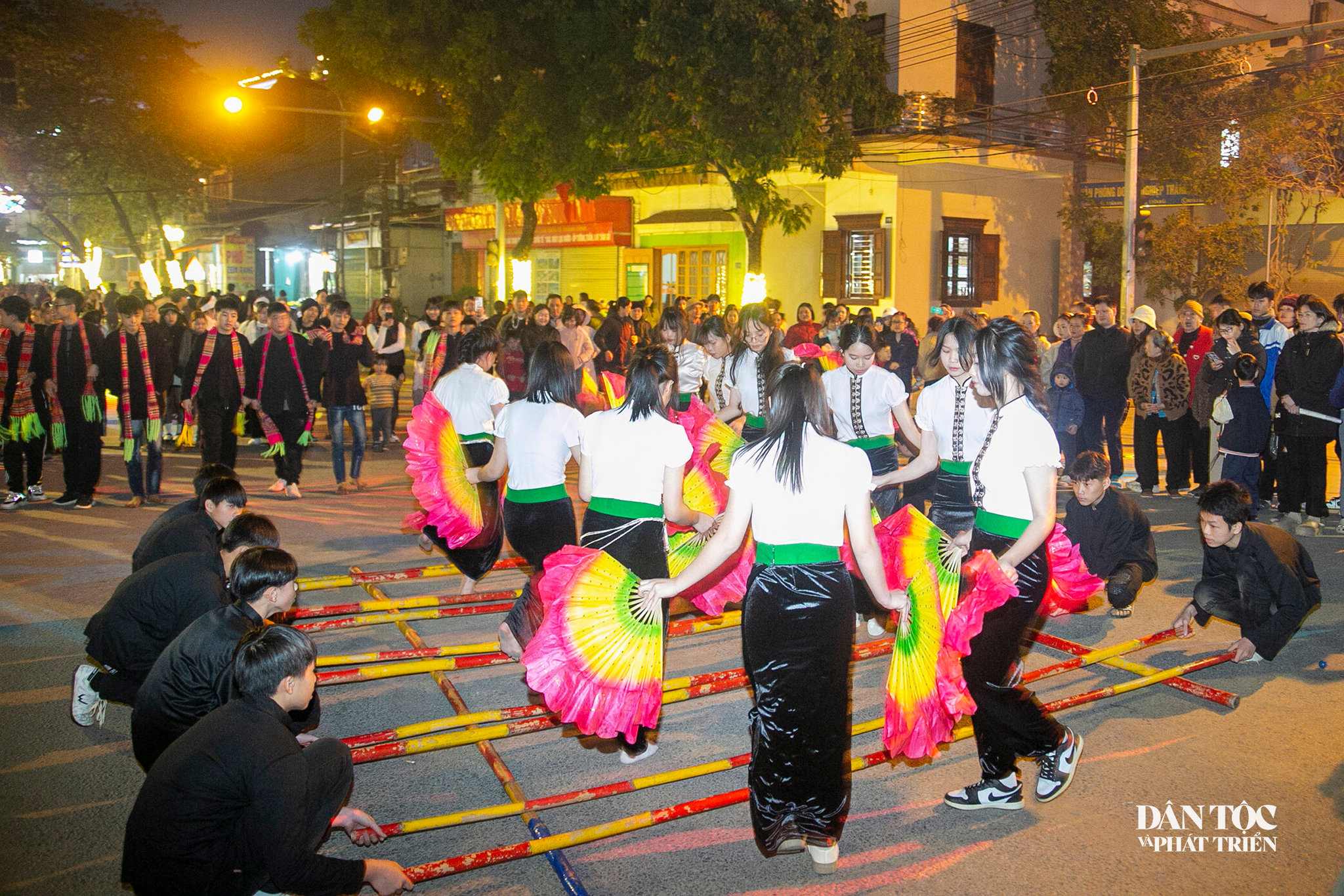 Hẹn gặp lại mùa lễ hội