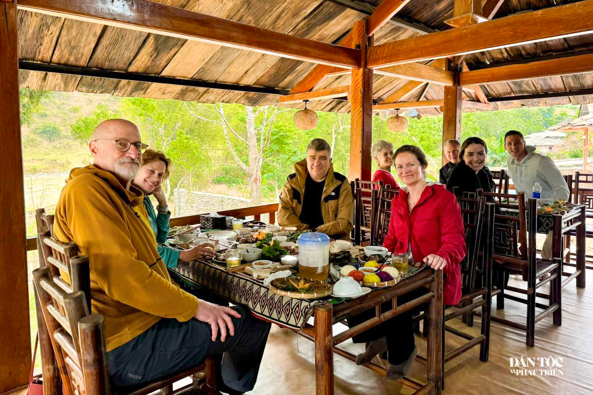 Khách Quốc tế